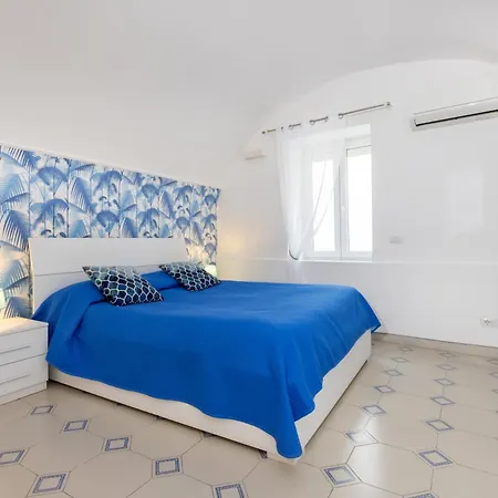 To Be 3* Capri