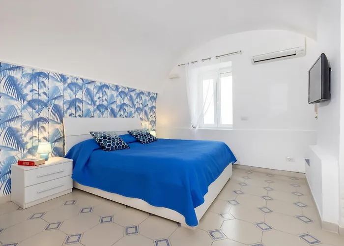 To Be 3* Capri
